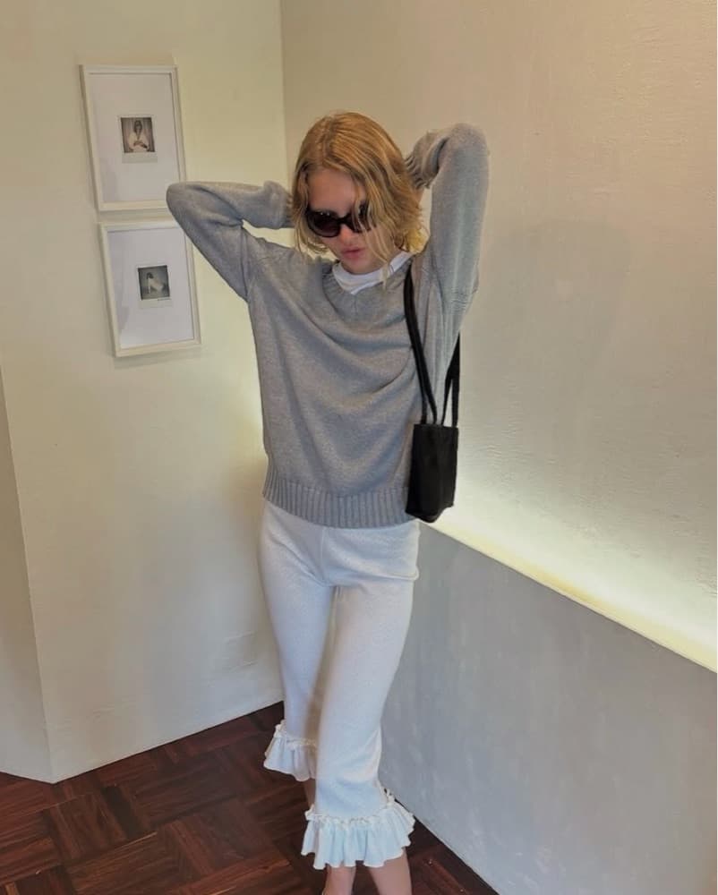 Grey Knit V-neck Sweater - Image 4