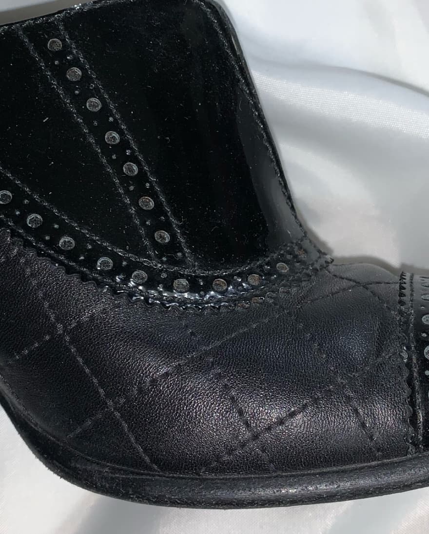 CHANEL size 39.5 quilted cap toe OXFORD - Image 2