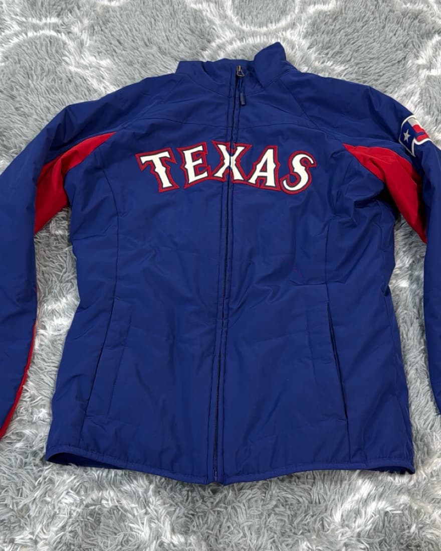 Texas Rangers MLB Jacket Women’s SZ S Au - Image 1