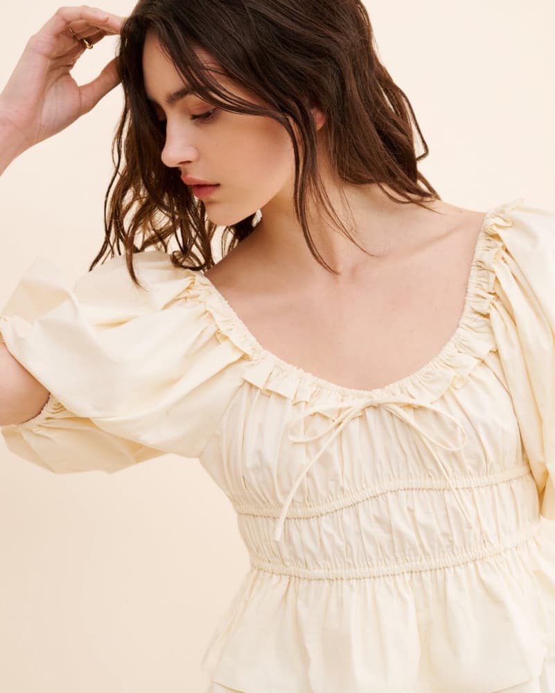 Cropped Romantic Puff Sleeve Blouse - Image 4