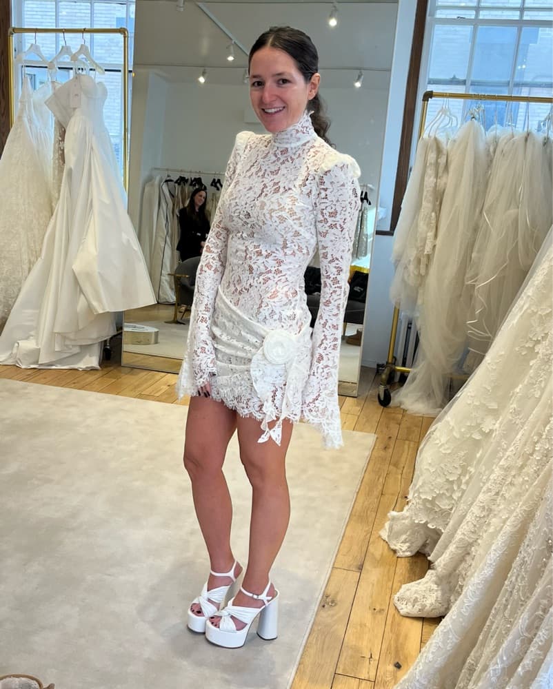 Elegant Lace Mini Dress - Image 3