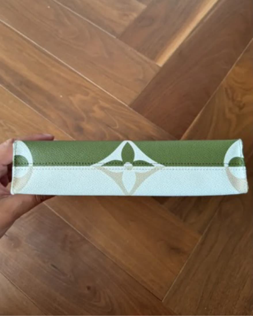 Louis Vuitton Clutch - Image 4