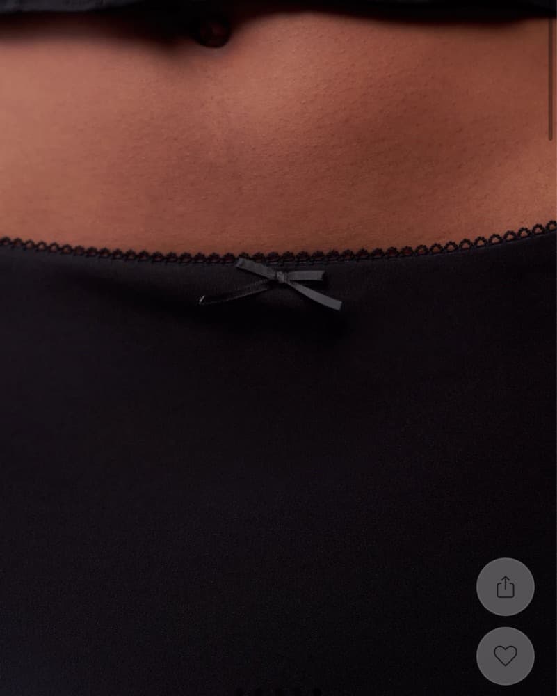 Chic Black Flared Skirt - Image 3