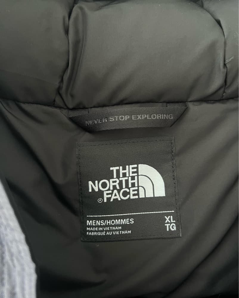 Versatile The North Face Parka - Image 2