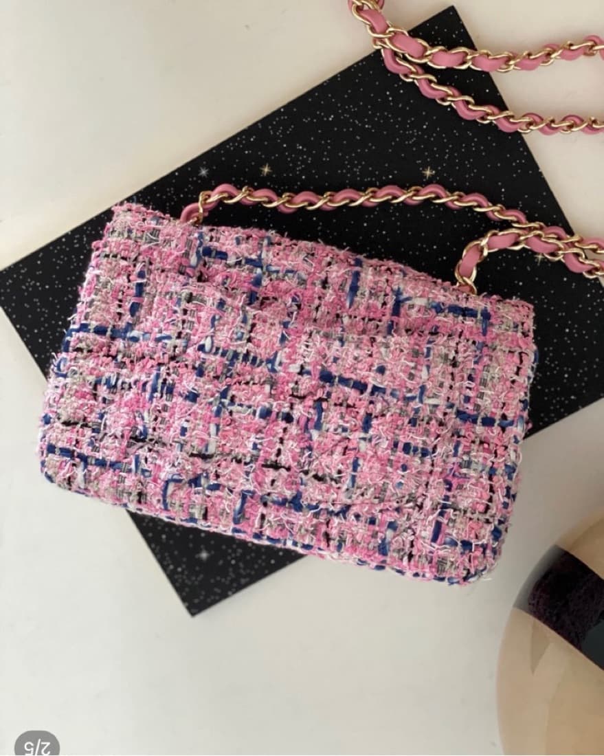 Chanel 23P Pink Tweed Classic Flap Mini  - Image 2