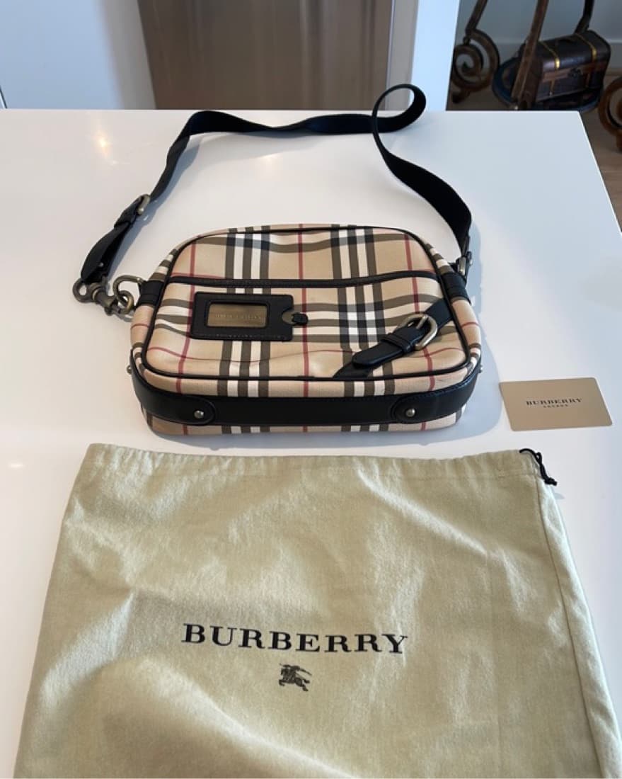 Burberry Bag - Image 3