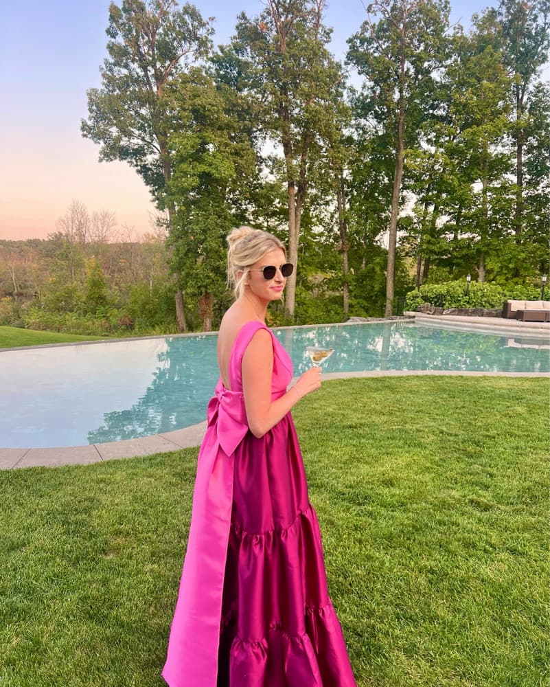 Hutch Deep v Pink Goen  - Image 1
