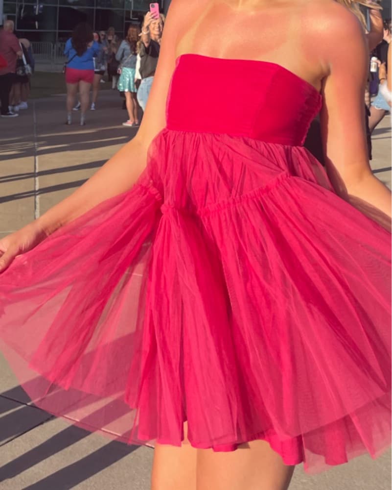 Vibrant Tulle Party Dress - Image 3