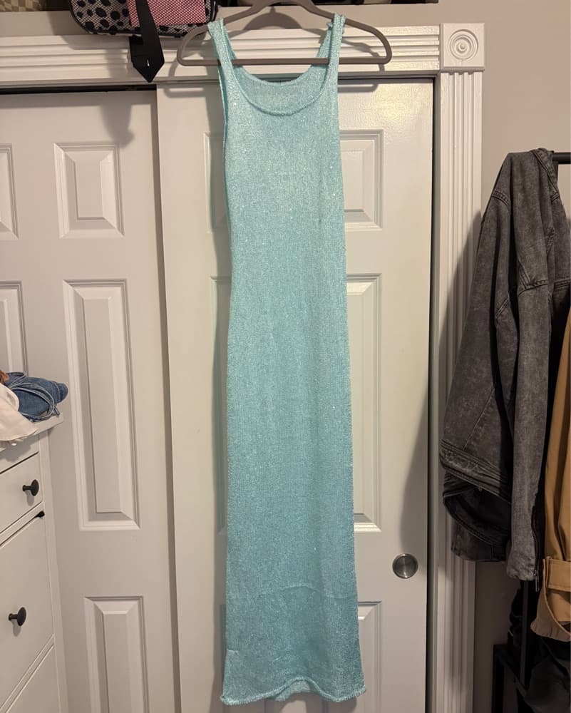 lace embroidered bodycon dress Peplum in Mink Size:6 / Small fit:SHIFT wedding guest The Newport Beach Guide