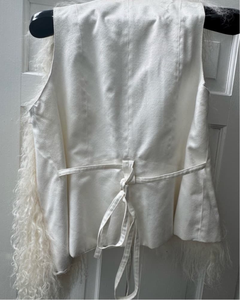 Plush Ivory Faux Fur Vest - Image 3