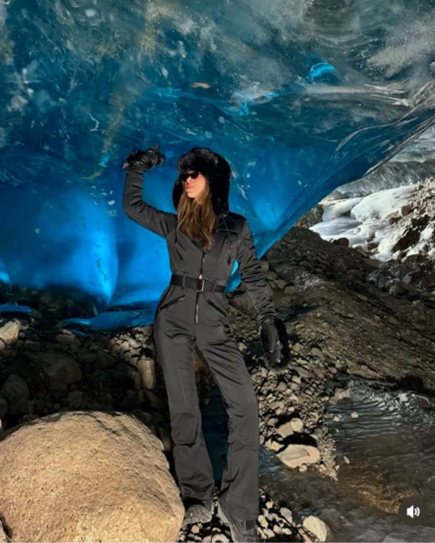 Guess Ski Suit - Image 6