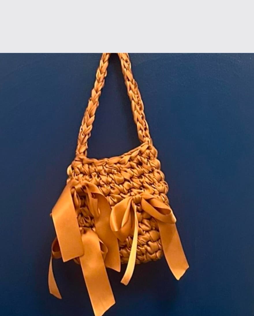 Crochet Bow Purse - Image 1