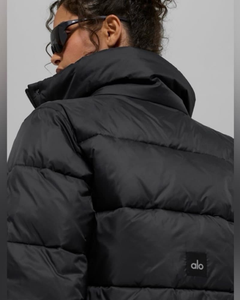 Alo Black Cropped Puffer Jacket - Image 2