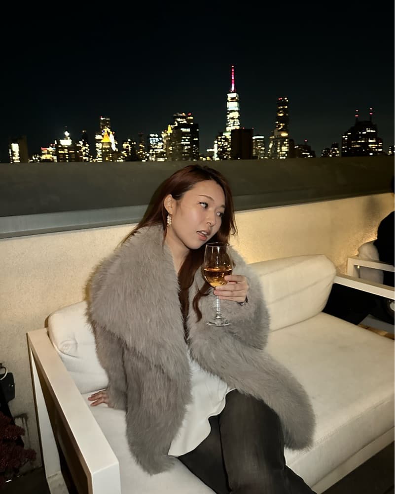 grey fur coat  - Image 1