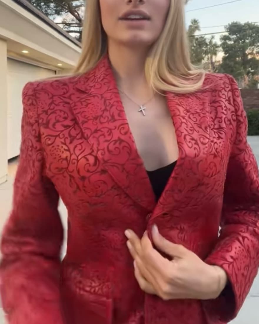 Escada Red Embriodered Blazer - Image 2