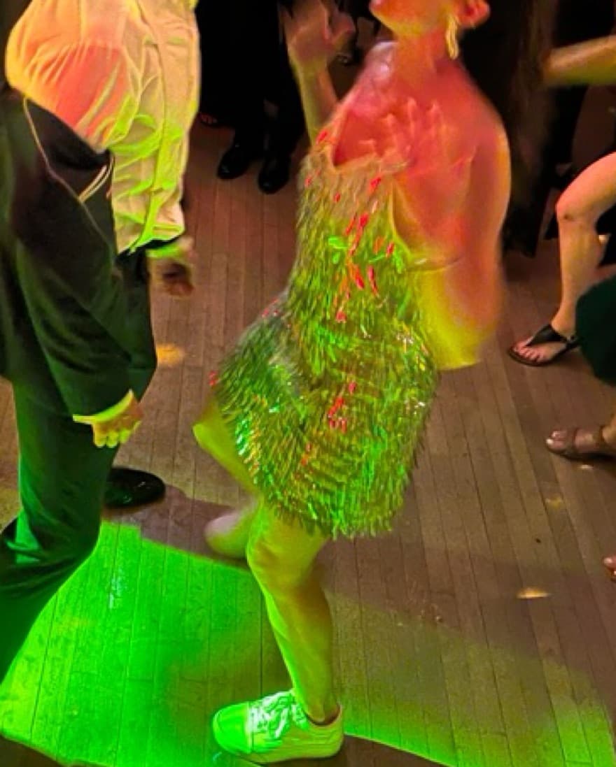 Untamed Petals Party Girl Silver Mini - Image 3