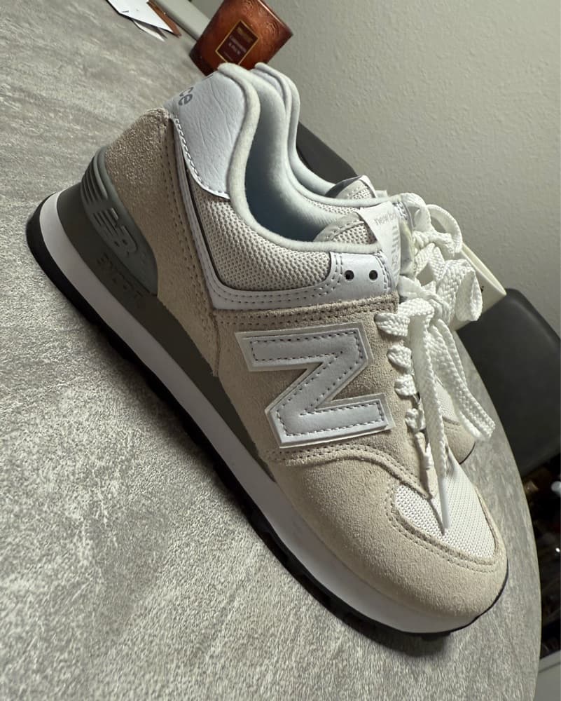 New Balance Sneakers - Image 1