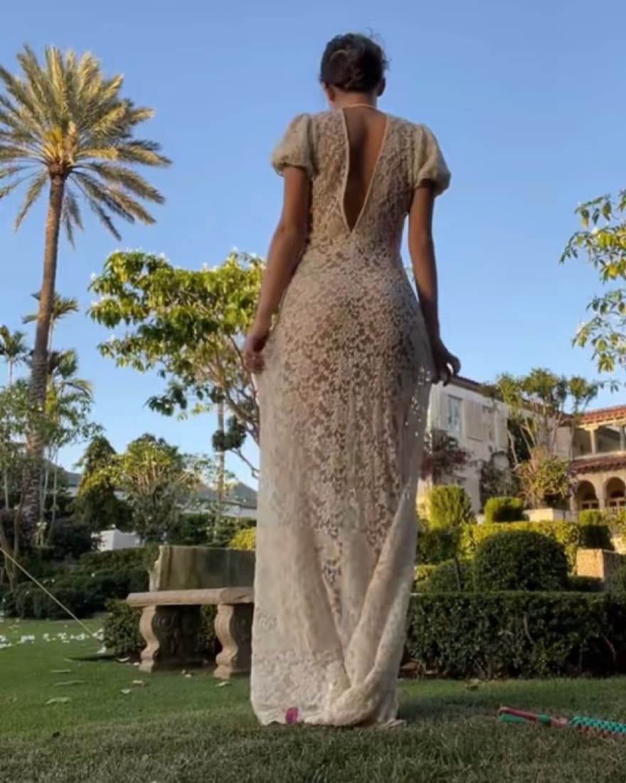Beautiful Lace Dress - Image 5