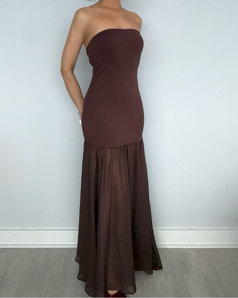 Chic Strapless Maxi Dress - Image 1