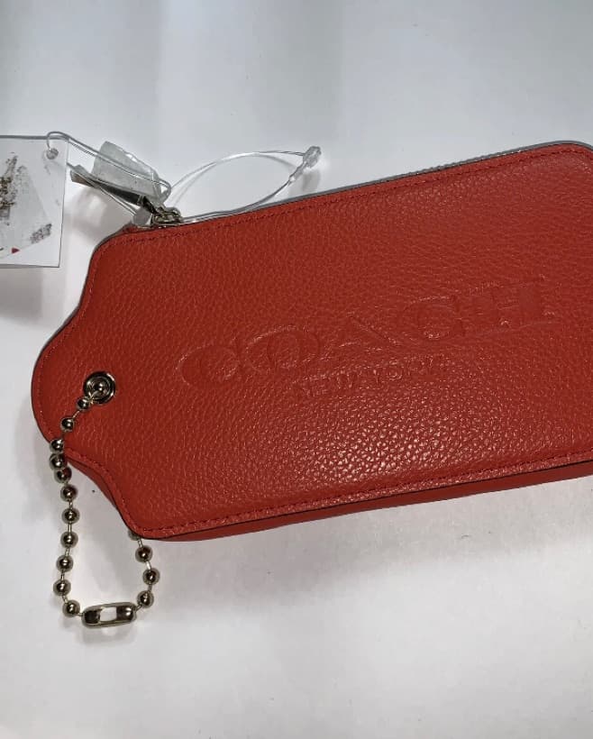 nwt COACH coral hangtag clutch - Image 4