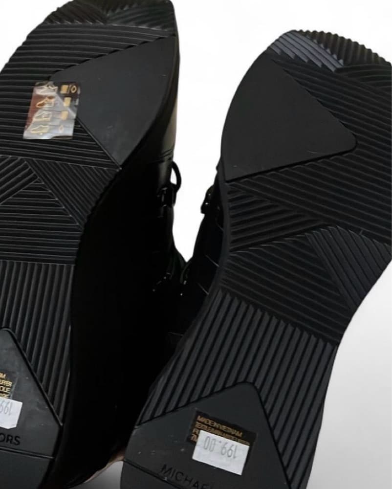 Micheal Kors Boots - Image 5
