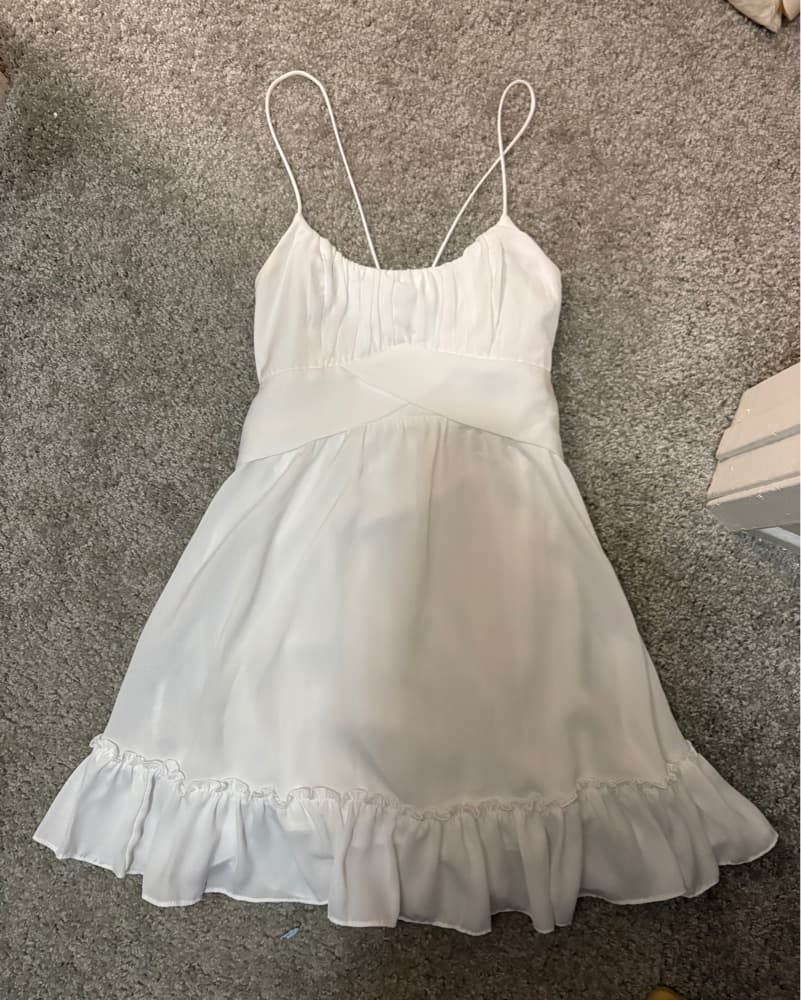 Pretty White Hello Molly Dress - Image 3