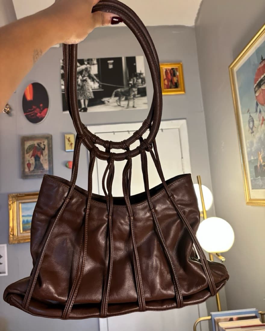 Chic Leather Tote with Unique Design - Image 2